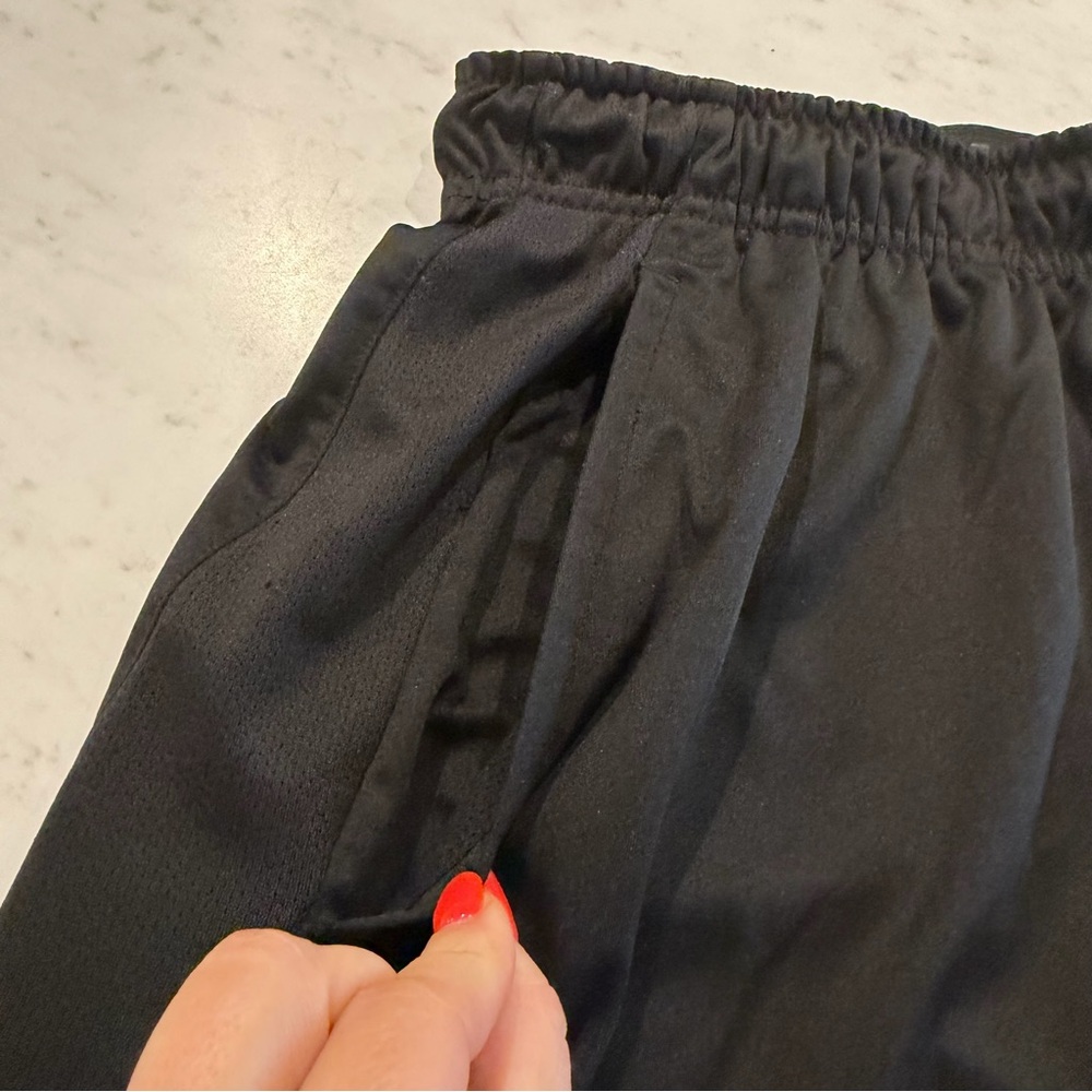 Nike Men's Black Athletic Shorts - Picture 3 of 5